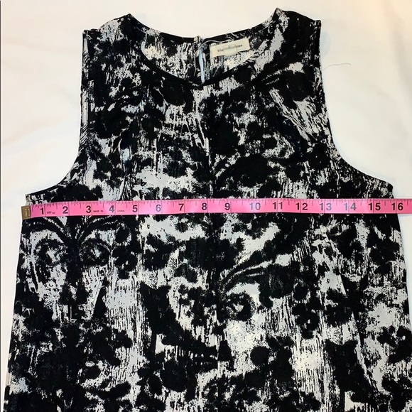 Silence and Noise Sleeveless Blouse - Picture 6 of 7